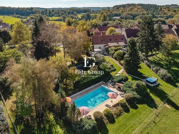 A VENDRE MAISON AVEC GITES 13 PIECES - 357 M2