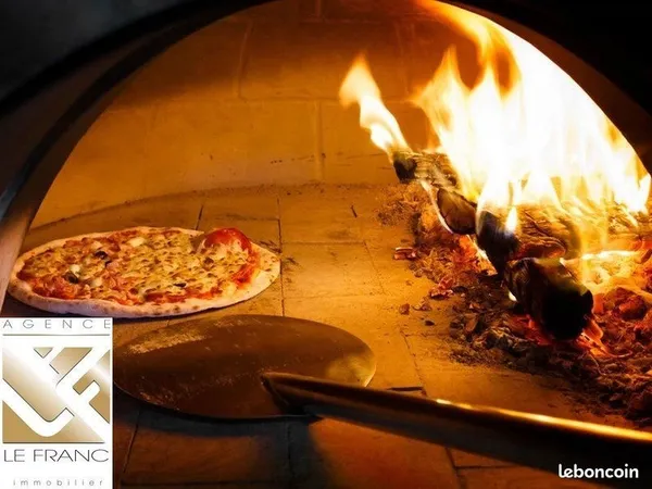Crêperie/Pizzeria 155 m²