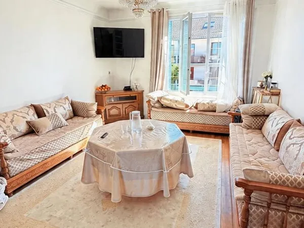 Maison 5 pièces 250 m²