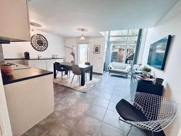 NICE ST SYLVESTRE - 4 PIECES EN DUPLEX MEUBLE