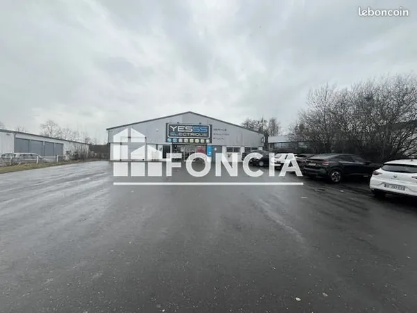 Local commercial 800 m²