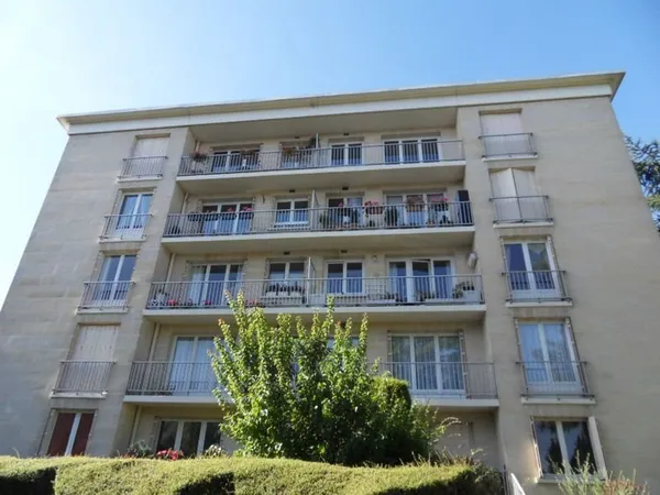 APPARTEMENT 5 PIECES (96 m2) COMPIEGNE TRIANGLE D'OR