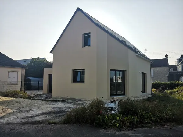 OUISTREHAM BOURG - MAISON F4 NEUVE