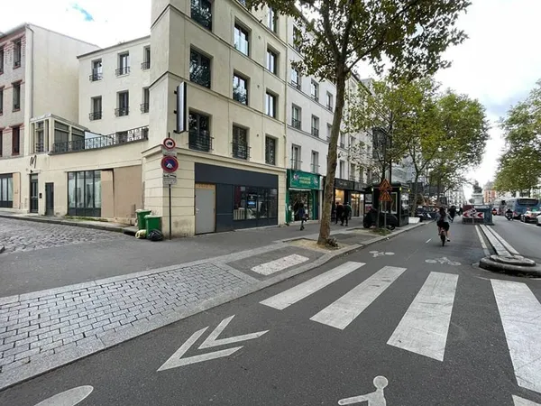 Local commercial 175 m²