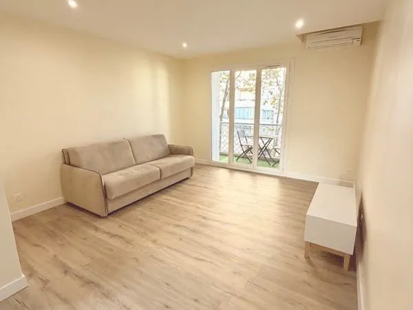 Studio de 29m2 rénové - 2 terrasses - Traversant - Clim