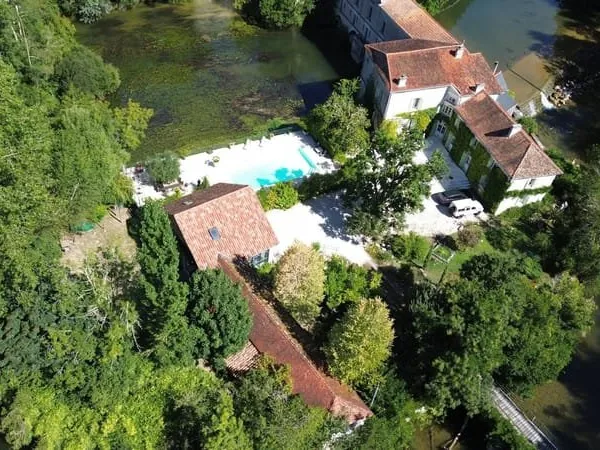 Maison et villa de prestige Vente La Rivière 15p 524m² 975000€