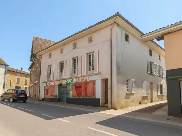 Ensemble immobilier aux multiples atouts