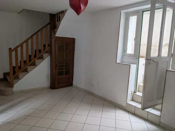 Maison de bourg avec terrasse Pont-du-Chateau