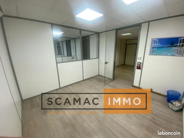 Local d'activité 235 m²
