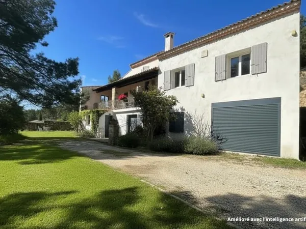Maison 240m² avec terrain de 3000m² avec T3 indépendant
