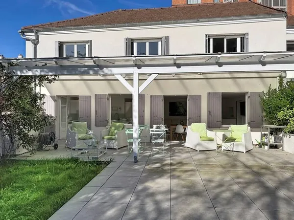 Maison de ville 6 pièces 193 m²