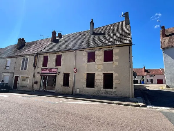 Maison 10 pièces 120 m² de caractère avec local commercial Saint-Pierre-le-Moûtier