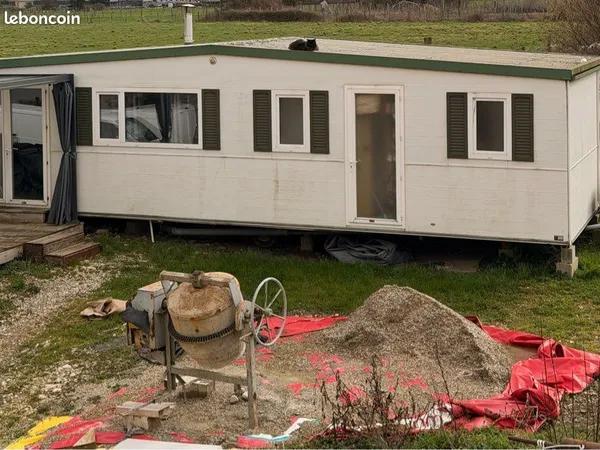 Mobile-home équipé
