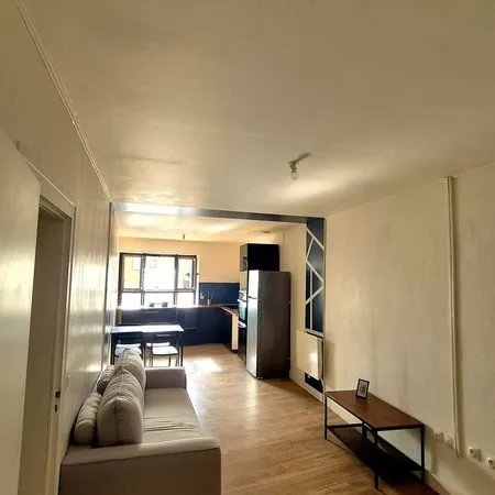 T3 Meublé Style Maison - 94 m² avec Entrée Indépendante