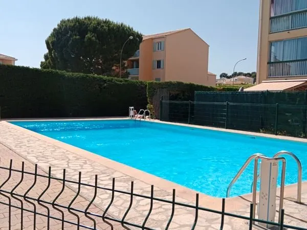 Trés joli T2 tout équipé avec place de parking