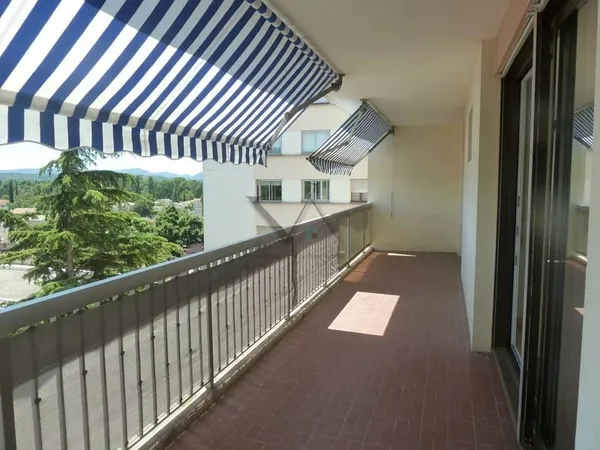 Beau T3 quartier des Alexis