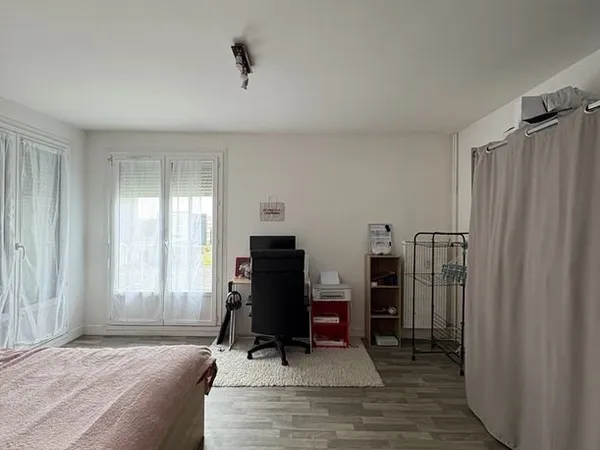 T1 dans Residence au calme