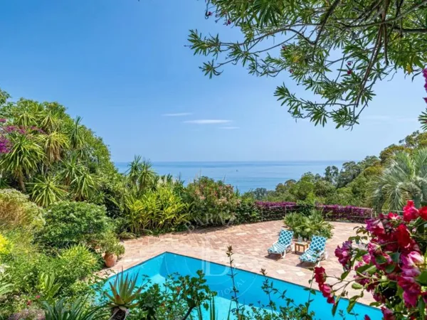 SUPER CANNES - VILLA VUE MER EXCEPTIONNELLE - 4 CHAMBRES