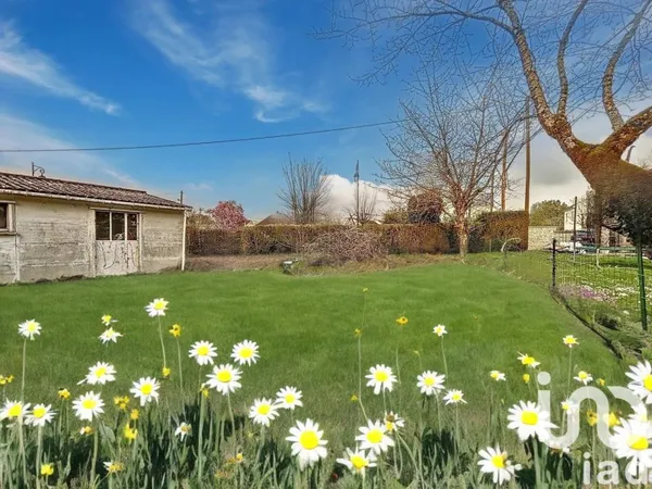 Terrain 348 m²