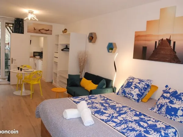 Appartement 35m² quartier Thermal avec terrasse et parking privatif