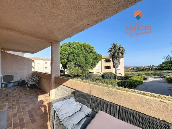 CARQUEIRANNE, MAGNIFIQUE T3 AVEC PARKING DANS RESIDENCE CALM