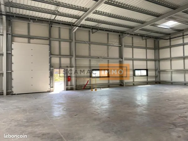 Local d'activité 327 m²