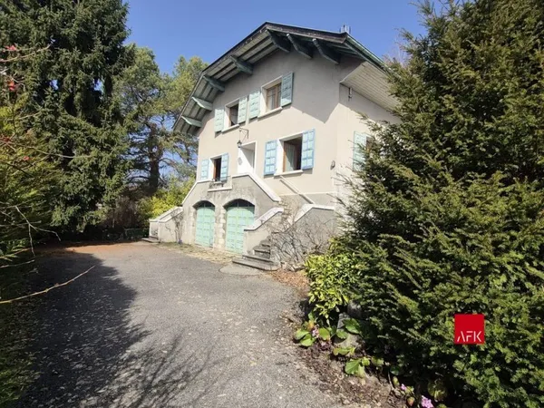 Maison de luxe 8 pièces 145 m²
