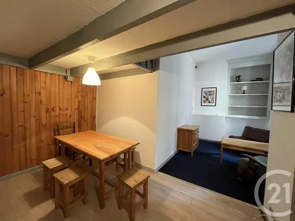 Studio 1 pièce 27 m²