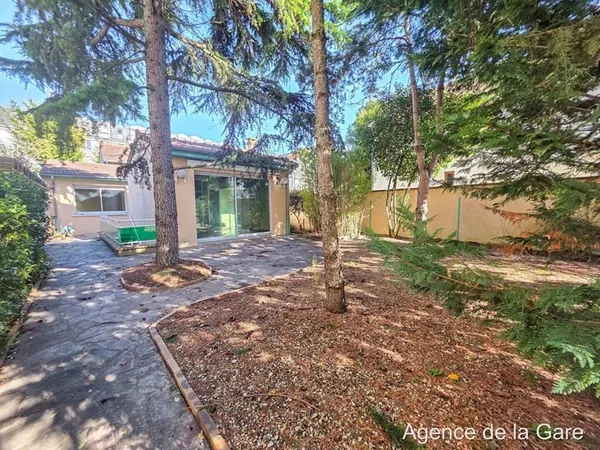 Maison de plain-pied 3 pièces 88 m²