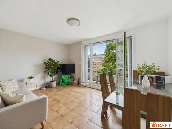 Vendu loué avec un très bon rendement locatif
