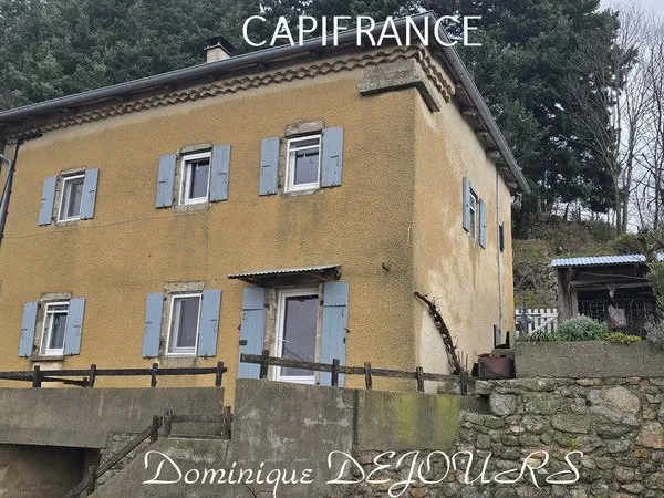 Proche d'Albon d'Ardèche dans la vallée de la Glueyre, maison de 95m² avec un garage, terrasse et te