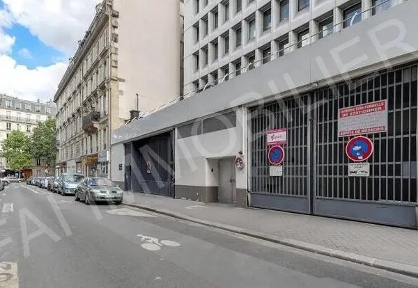 Parking 13 m²