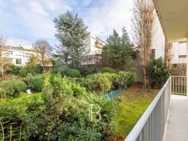 Appartement 6 pièces 158 m²