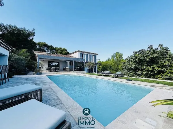 Villa 5 pièces 180 m²