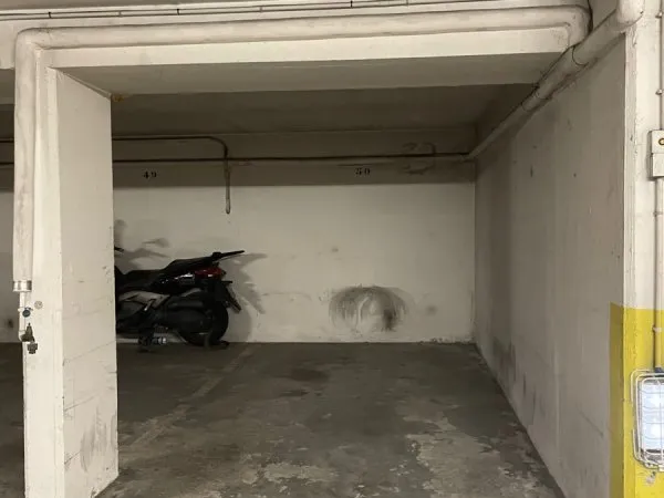 Loue parking 4m²