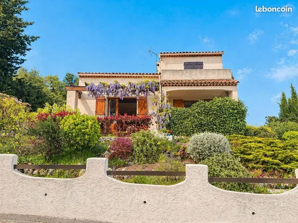 Propriété 4 pièces 92 m²
