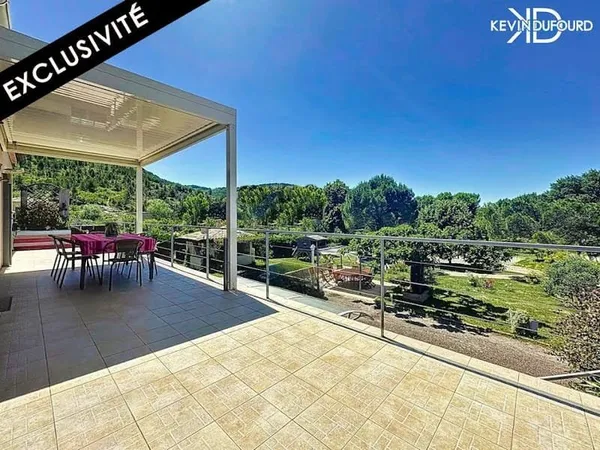 Maison 7 pièces 200 m²