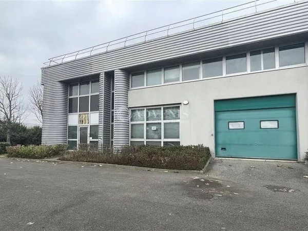 Local d'activité 481 m²
