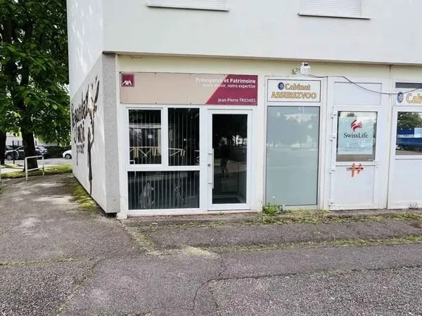Local commercial marly