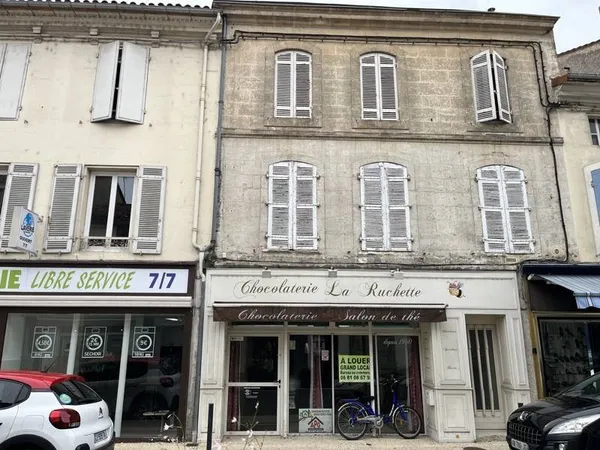 Immeuble 150 m²
