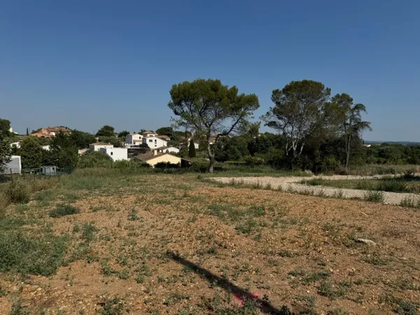 Terrain 378 m²