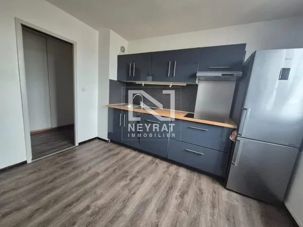 T2 AUTUN DANS RESIDENCE CALME