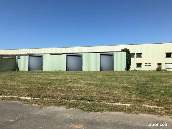 Local industriel 600 m²