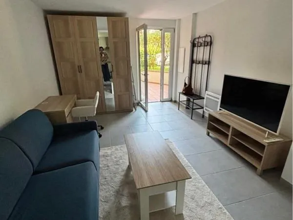 Location studio meublé 25 m2