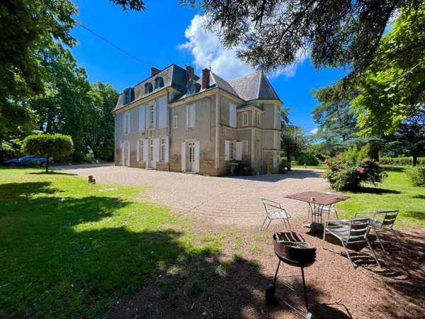 Au coeur du Lot-et-Garonne, à Villeneuve-sur-Lot, à proximité de cinq villages classés parmi « Les P