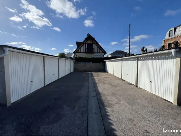 Garage parking cave box place fermé sécurisé à Bihorel