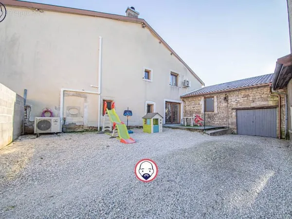 Maison de village 4 chambres proche Pagny /Meuse