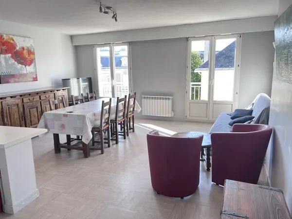 RARE - HYPER CENTRE - PROCHE CENTRE ET COMMERCES