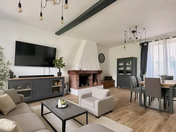 MAISON FAMILIALE 200m2