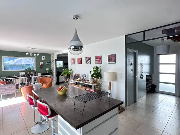 À TRÉGUEUX - Maison contemporaine 4 chambres à vendre avec jardin à proximité des écoles